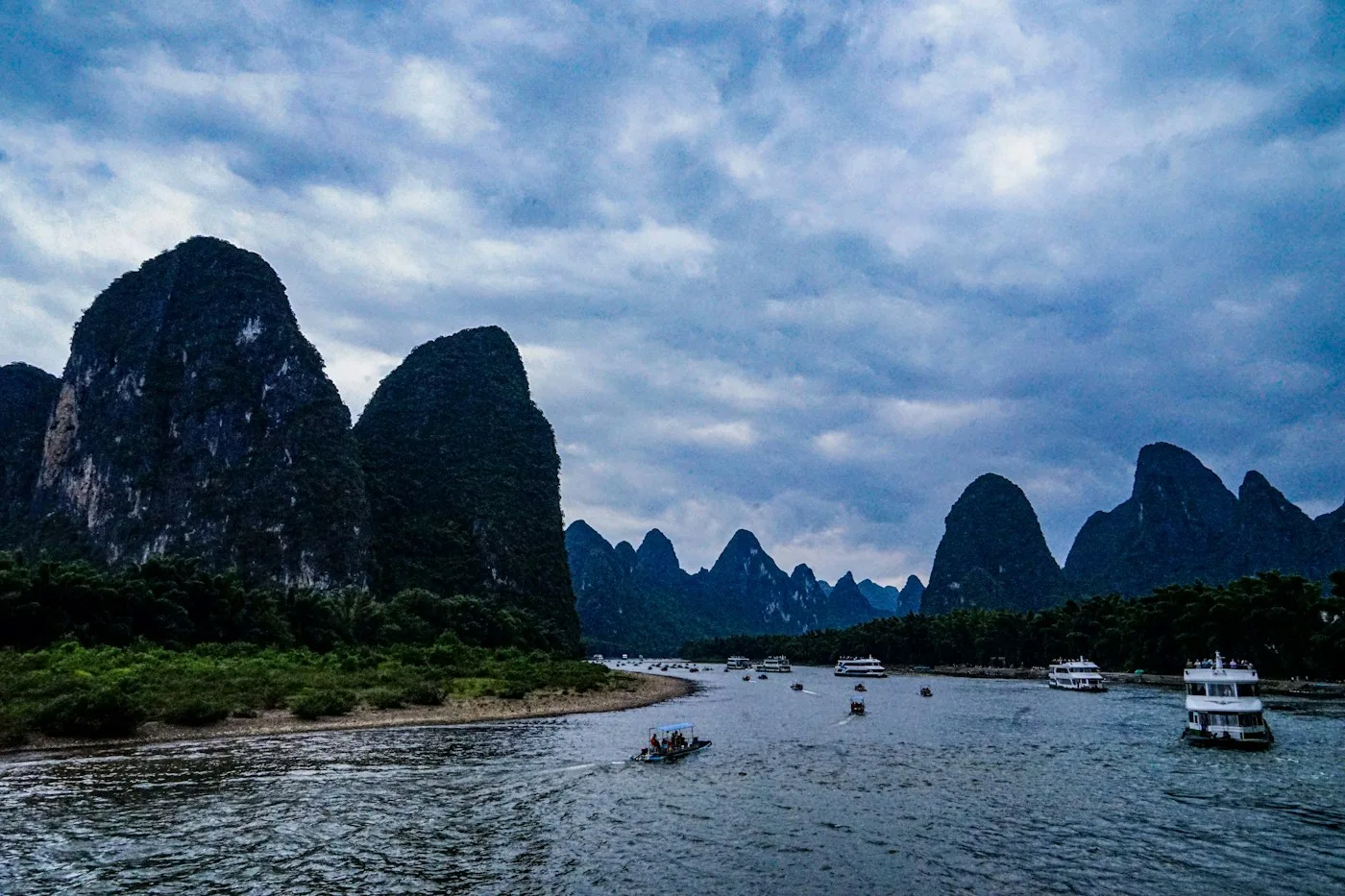 Stay in Guilin · City reference photo